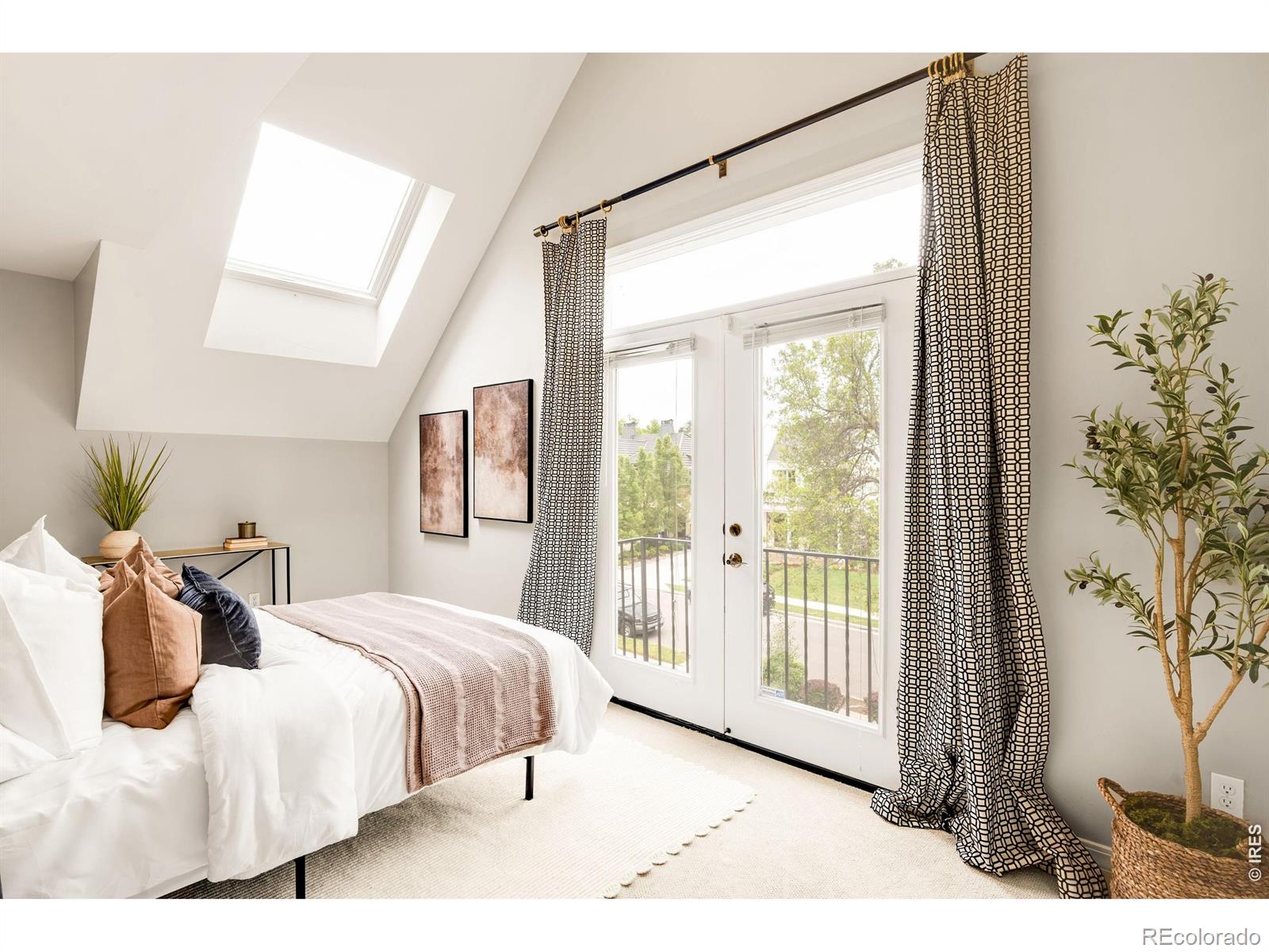 MLS Image #37 for 3045  ohm way,denver, Colorado