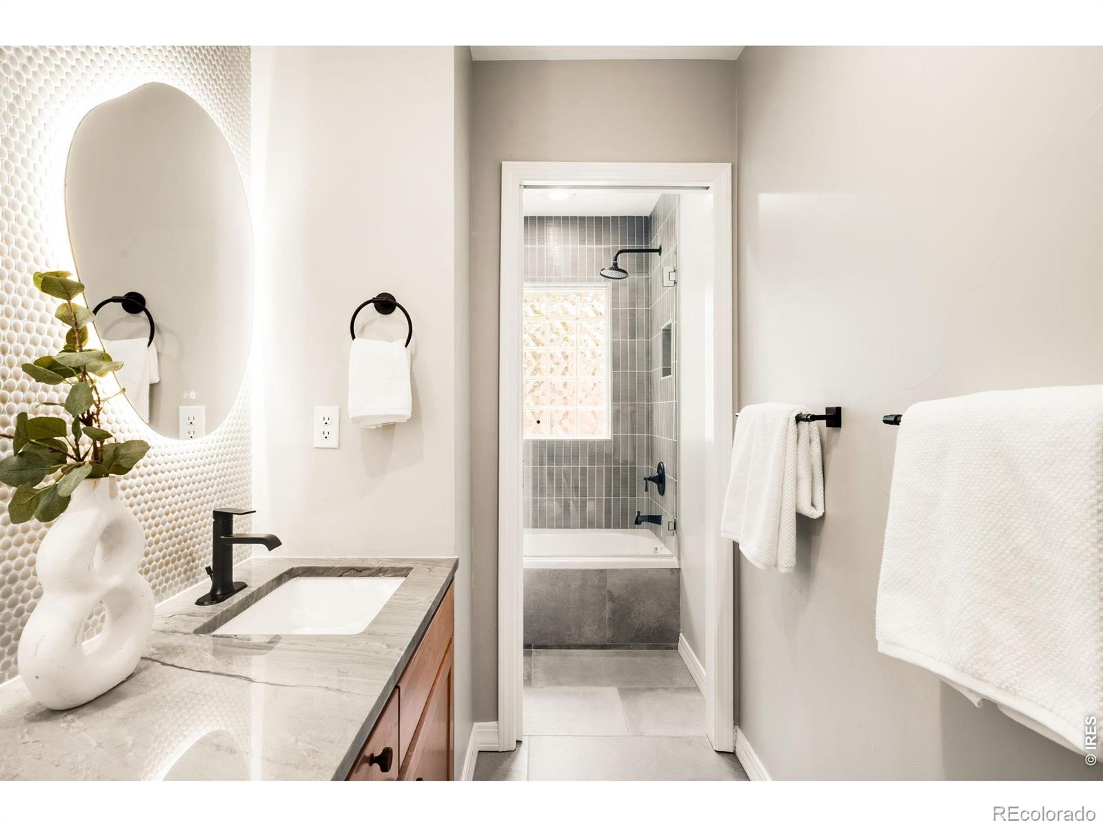MLS Image #39 for 3045  ohm way,denver, Colorado