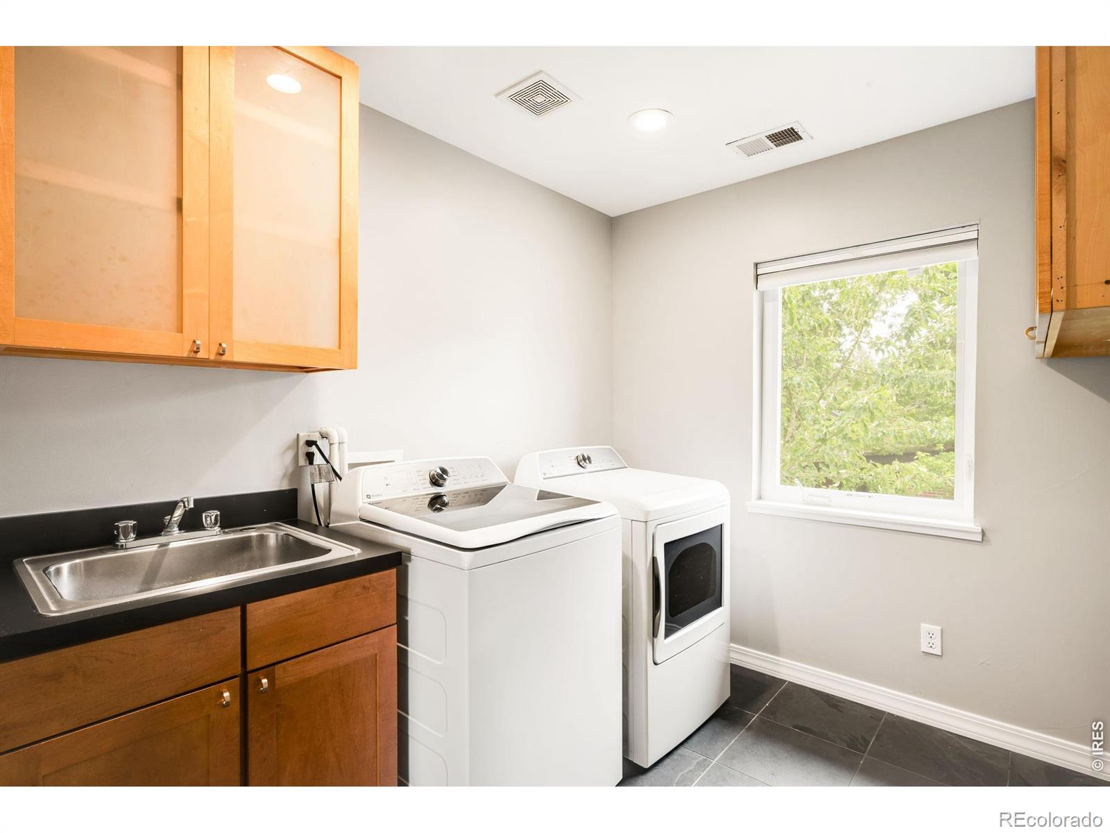 MLS Image #40 for 3045  ohm way,denver, Colorado