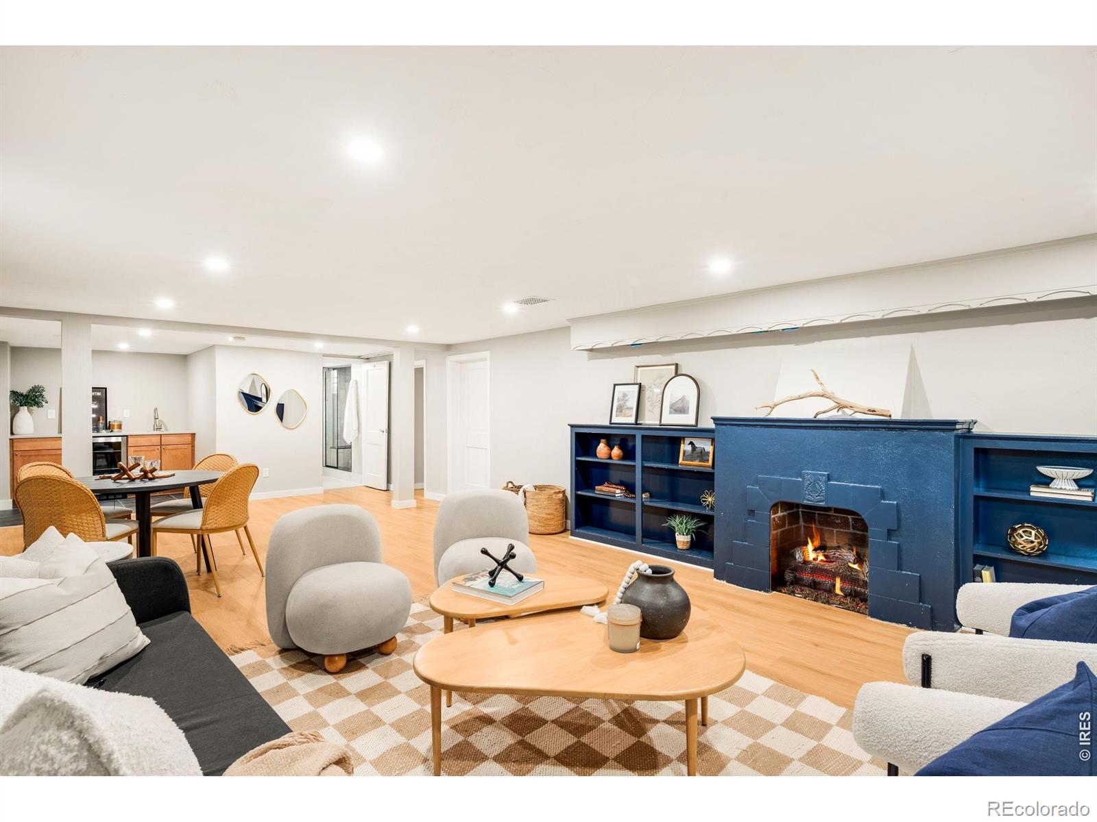 MLS Image #42 for 3045  ohm way,denver, Colorado