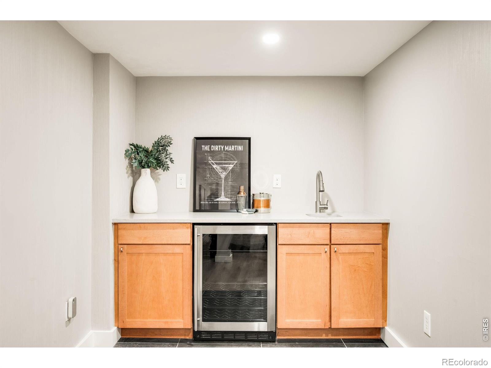 MLS Image #43 for 3045  ohm way,denver, Colorado