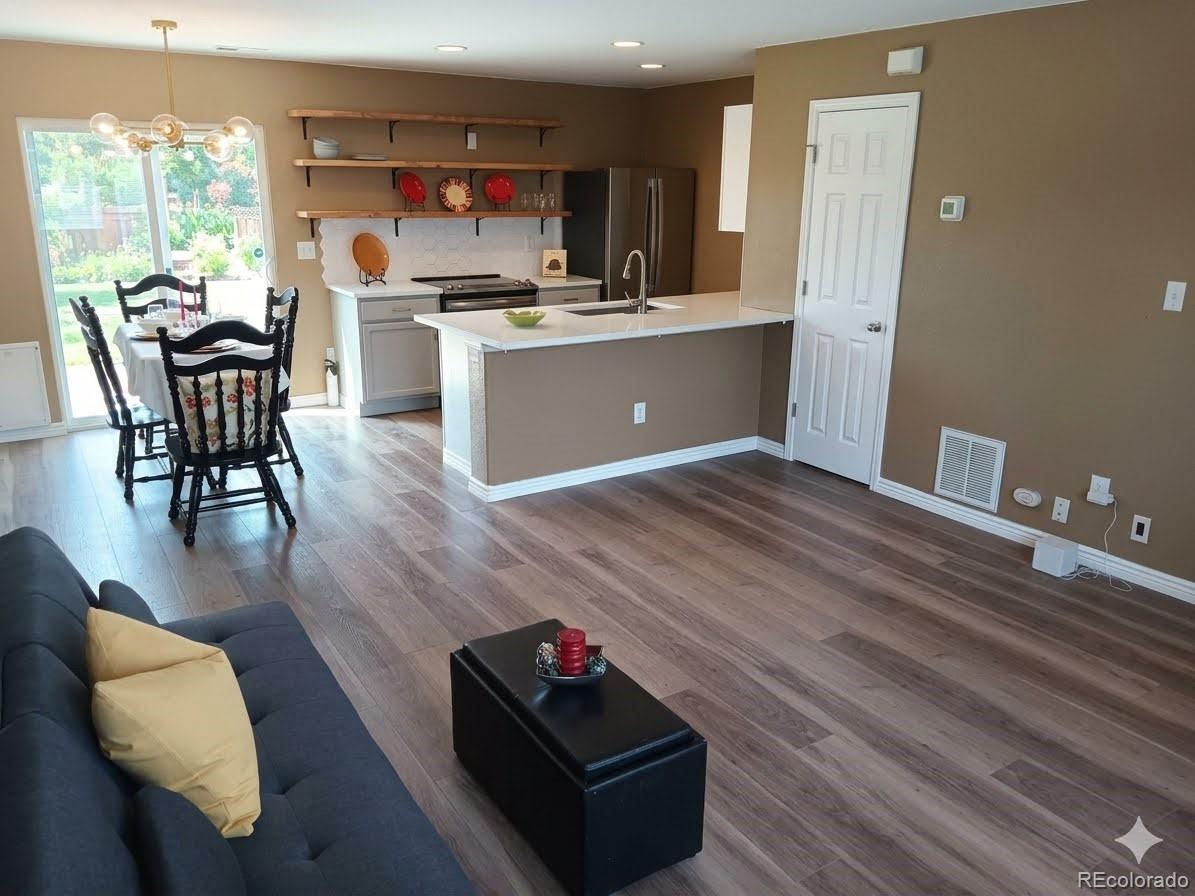 MLS Image #4 for 10021  hudson court,denver, Colorado