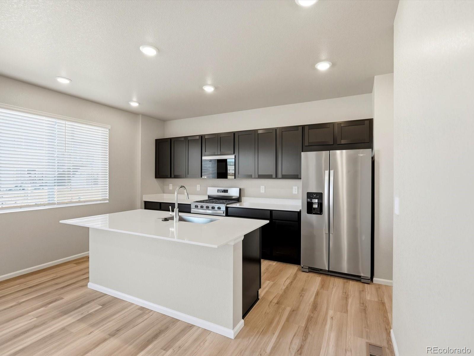 MLS Image #6 for 9224  sedalia street,commerce city, Colorado