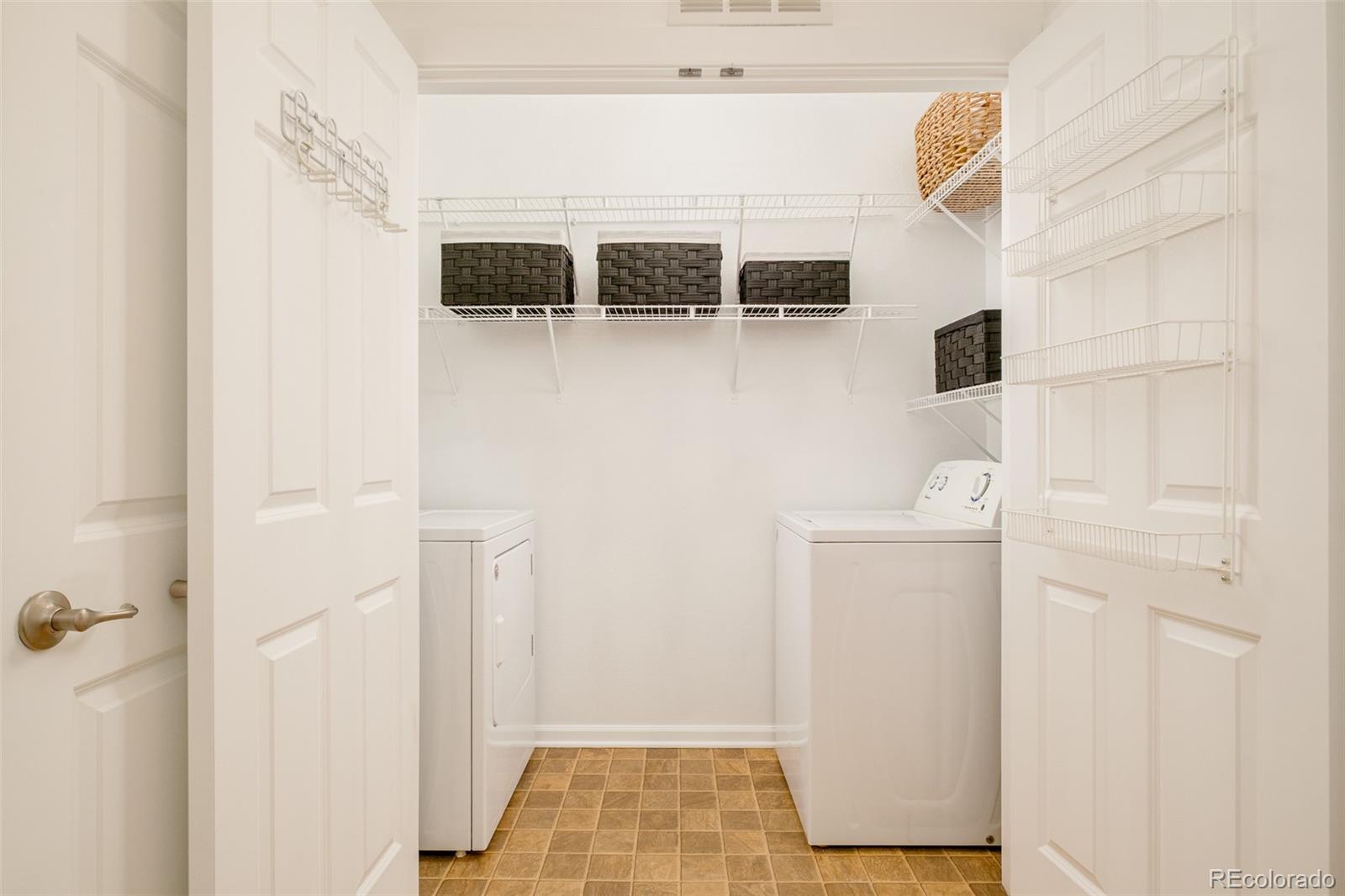 MLS Image #11 for 2849  syracuse court,denver, Colorado