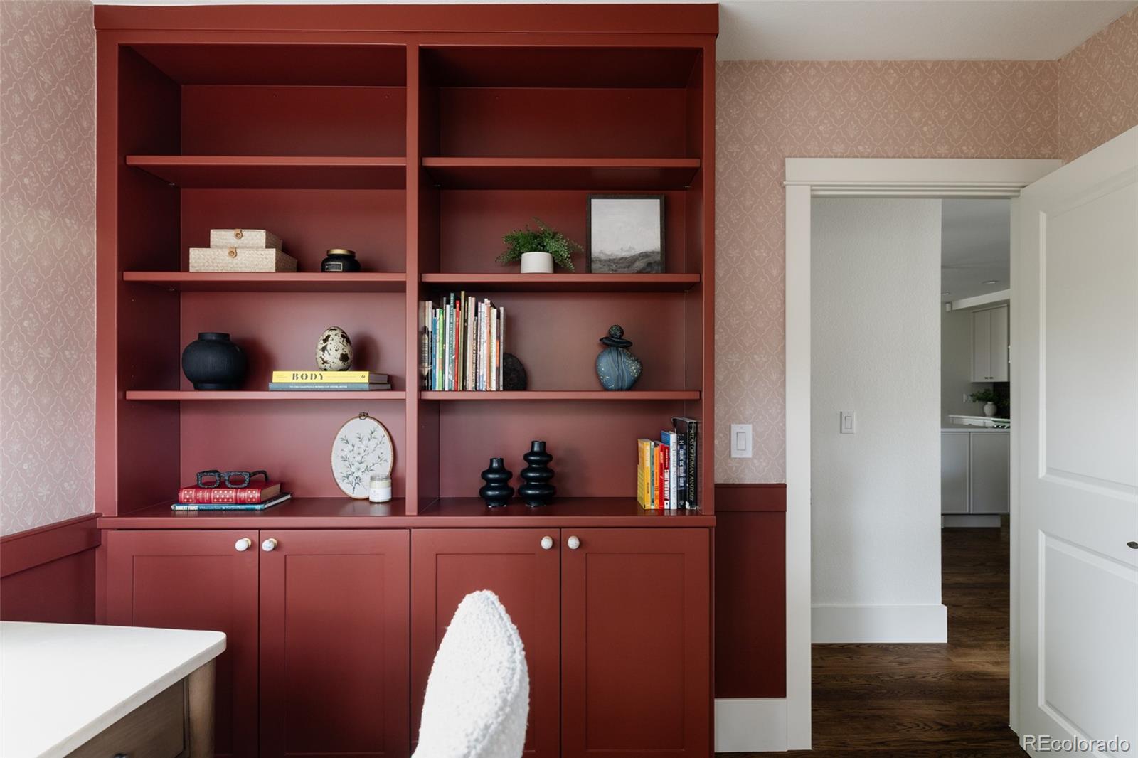 MLS Image #18 for 745 s york street,denver, Colorado