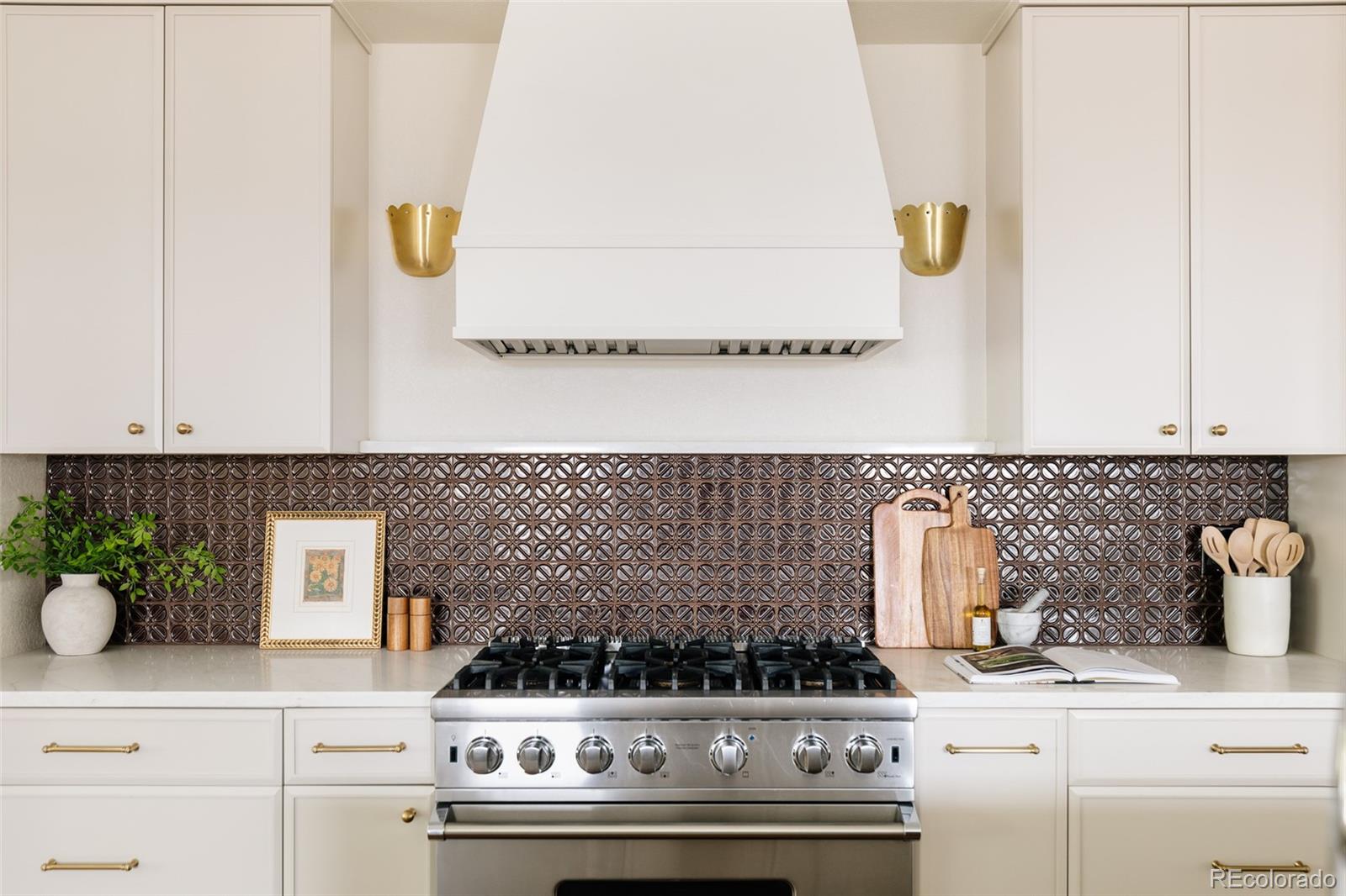 MLS Image #8 for 745 s york street,denver, Colorado