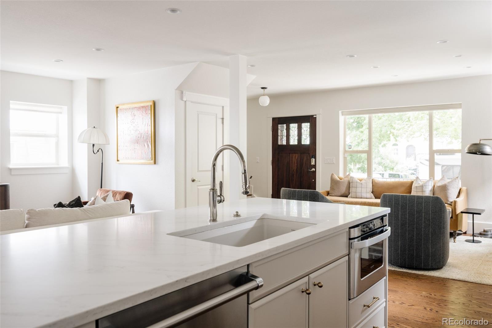 MLS Image #9 for 745 s york street,denver, Colorado