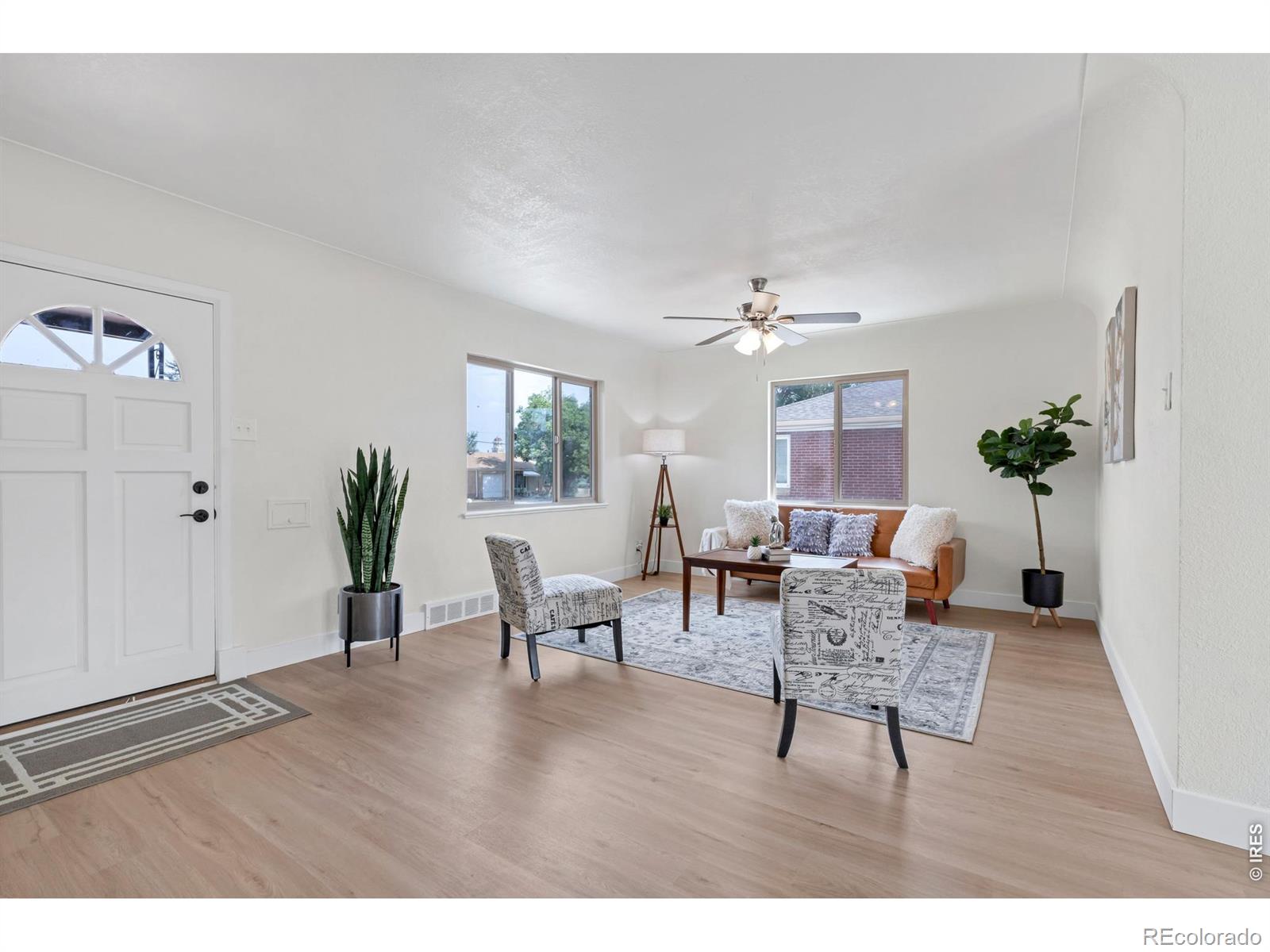 MLS Image #14 for 4823  eaton street,denver, Colorado