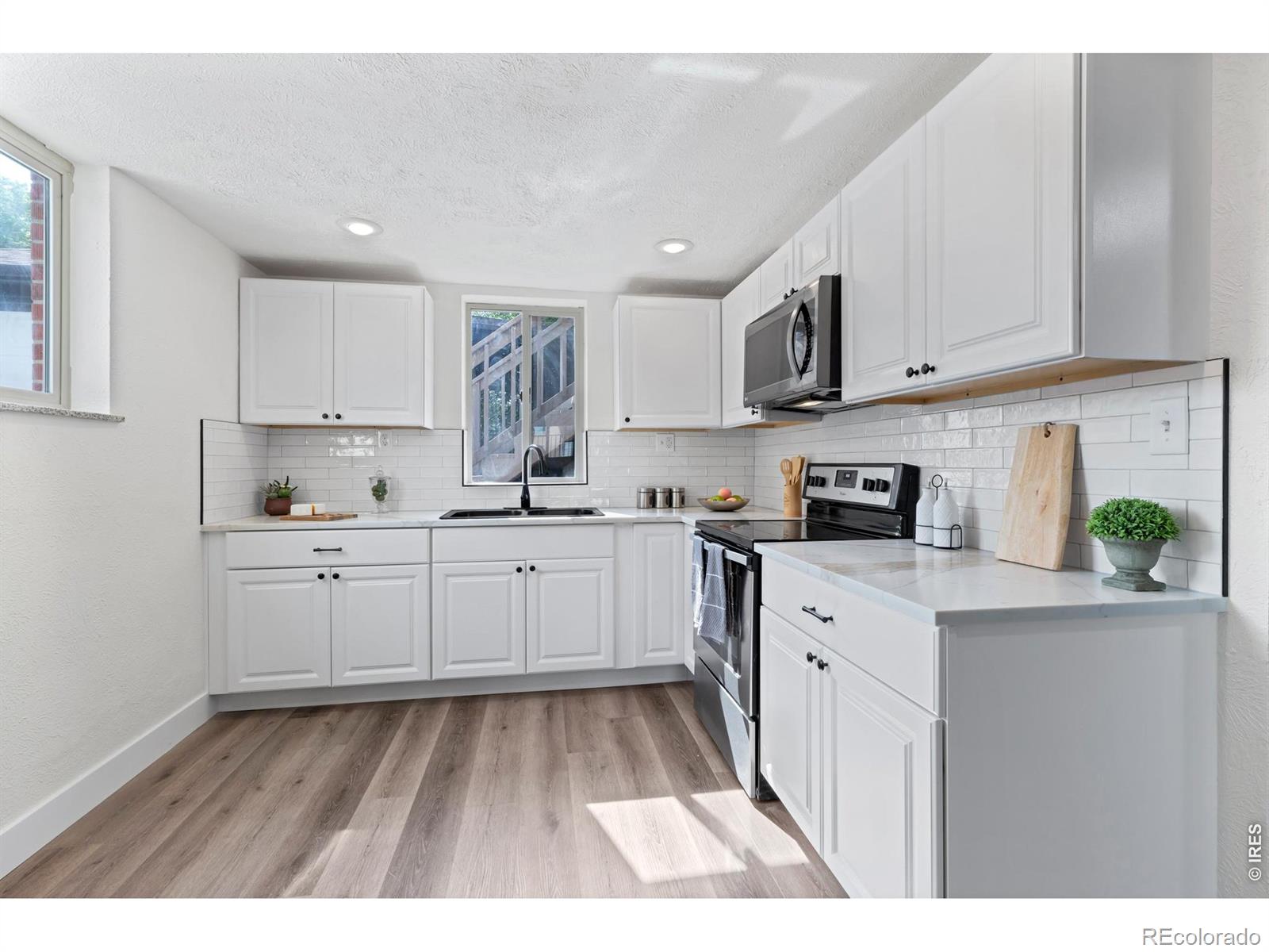 MLS Image #36 for 4823  eaton street,denver, Colorado