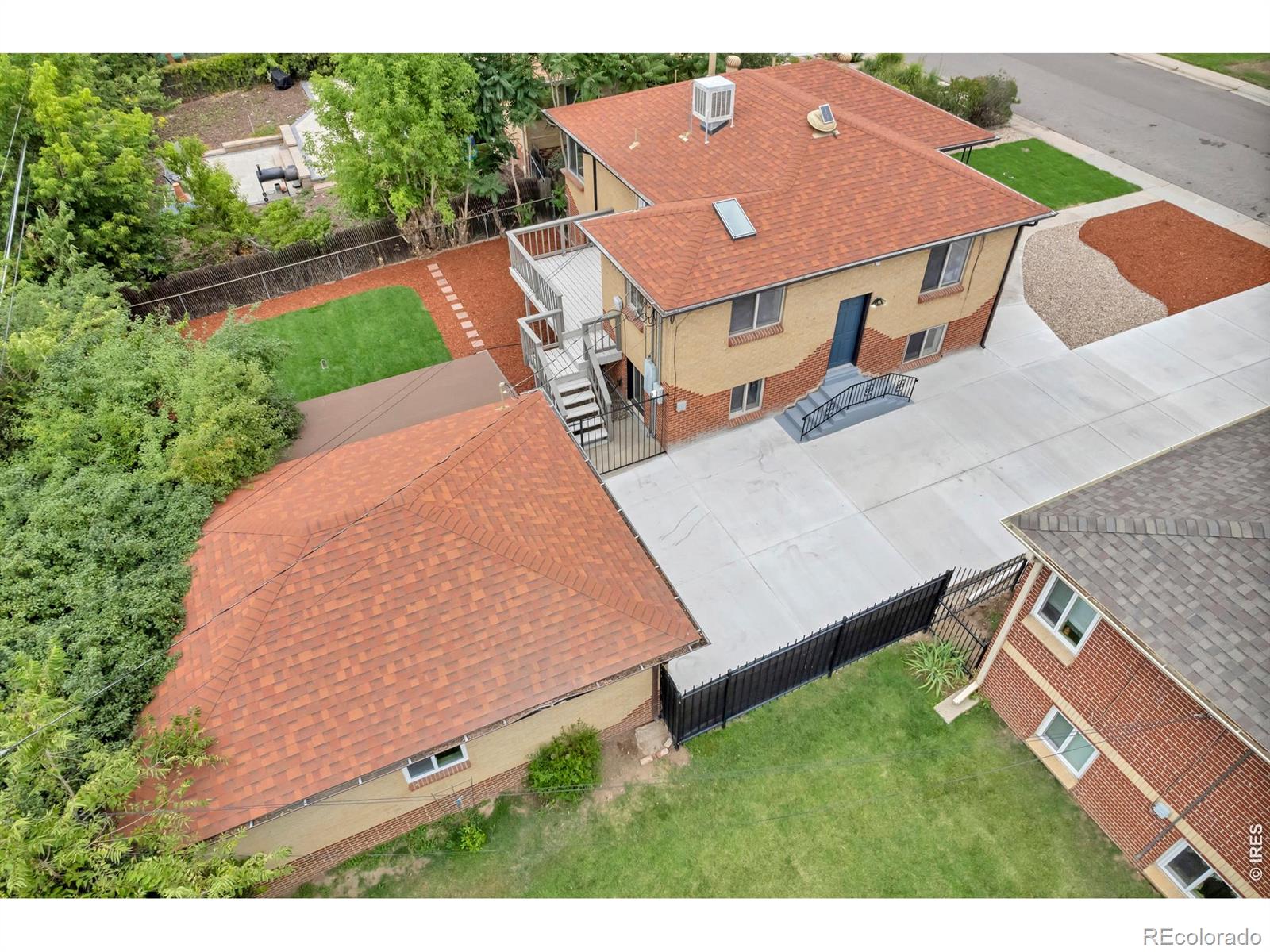 MLS Image #8 for 4823  eaton street,denver, Colorado