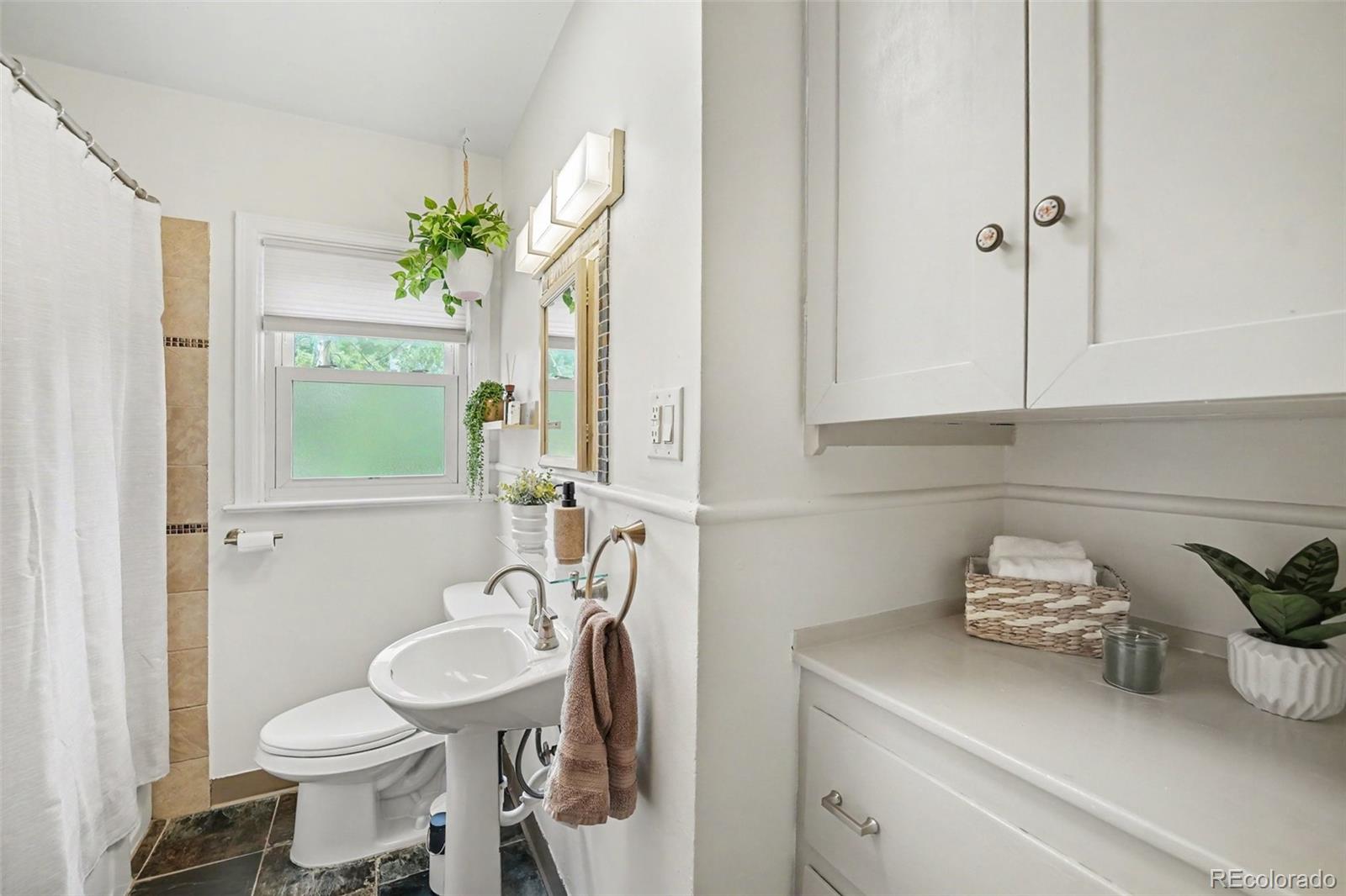 MLS Image #17 for 2636 s pearl street,denver, Colorado