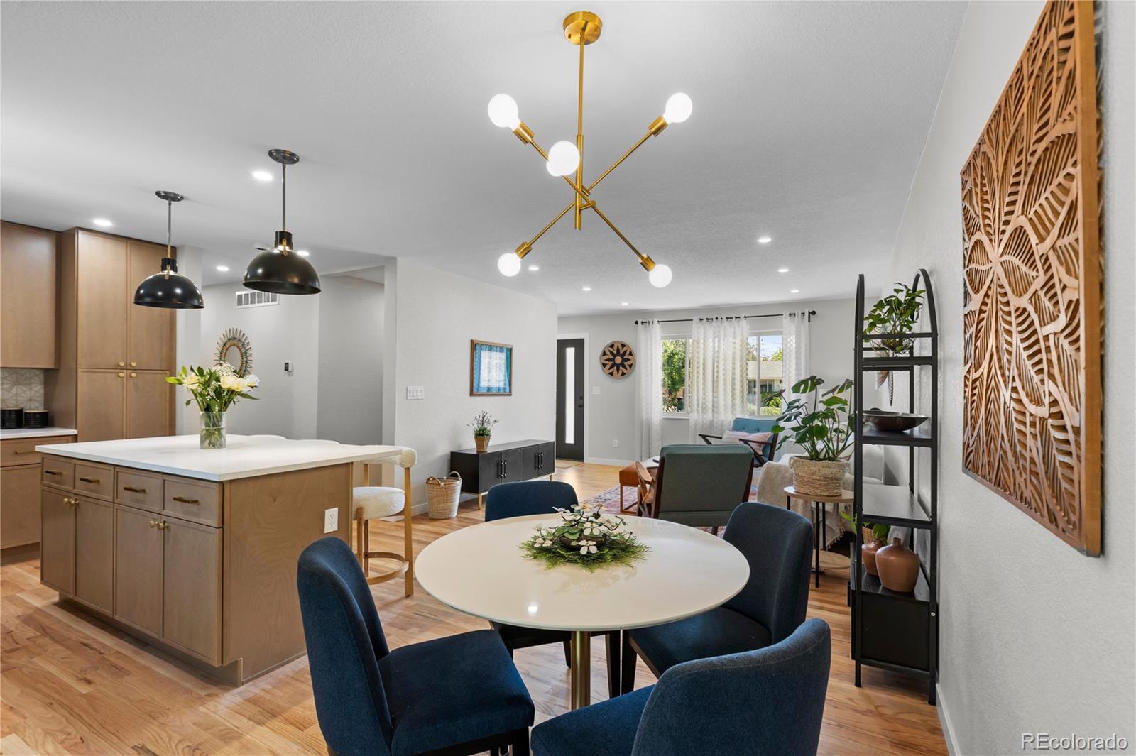 MLS Image #11 for 954 s ivy street,denver, Colorado