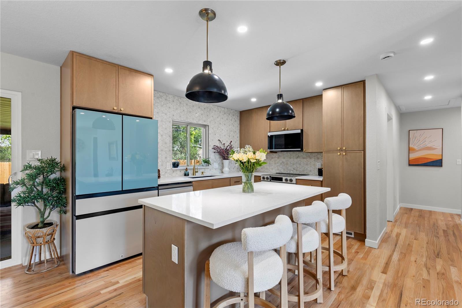 MLS Image #14 for 954 s ivy street,denver, Colorado