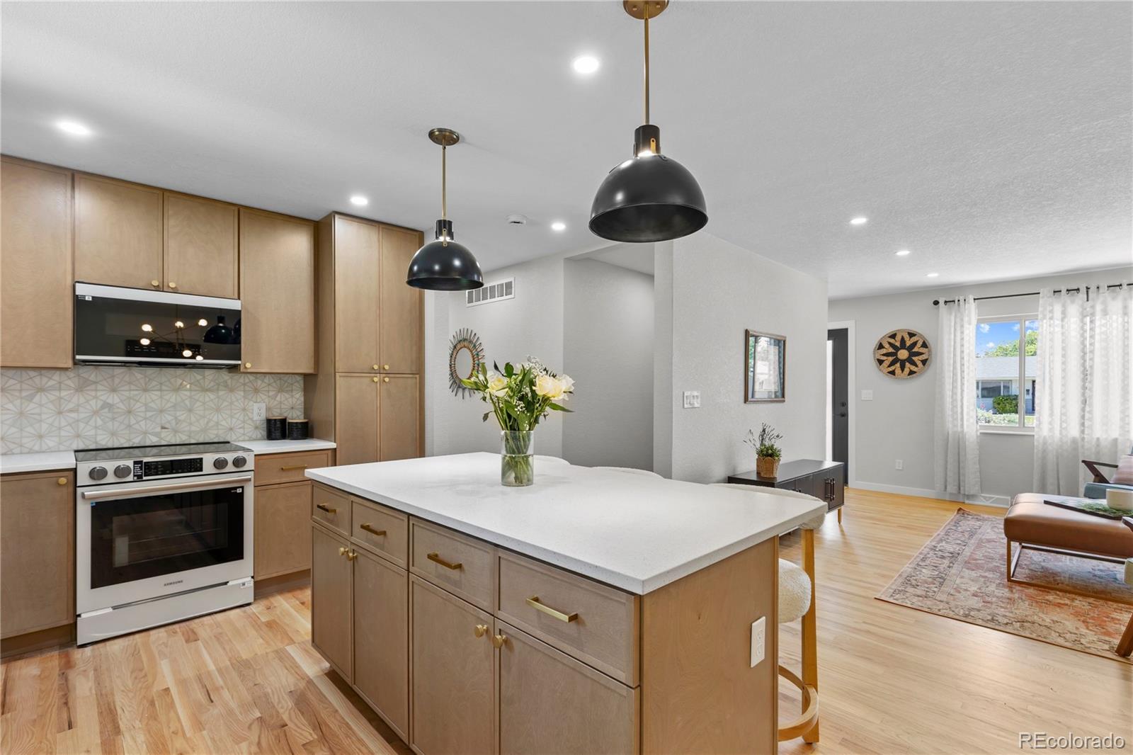 MLS Image #17 for 954 s ivy street,denver, Colorado