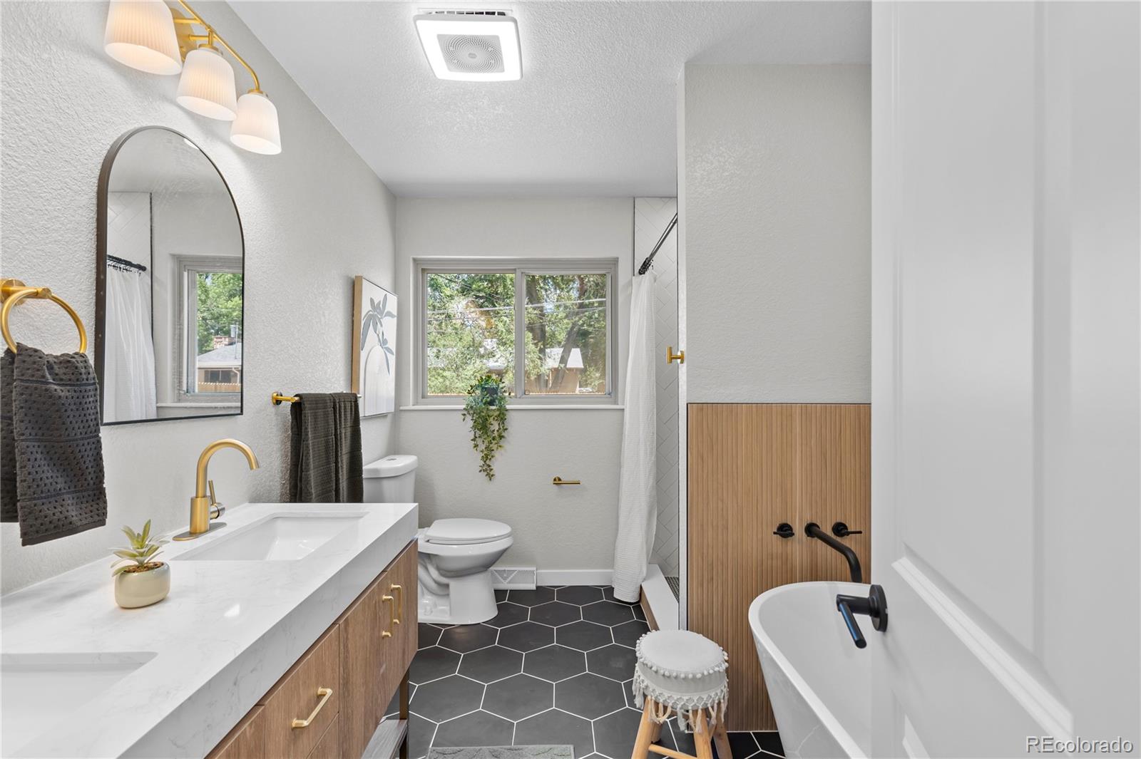 MLS Image #24 for 954 s ivy street,denver, Colorado