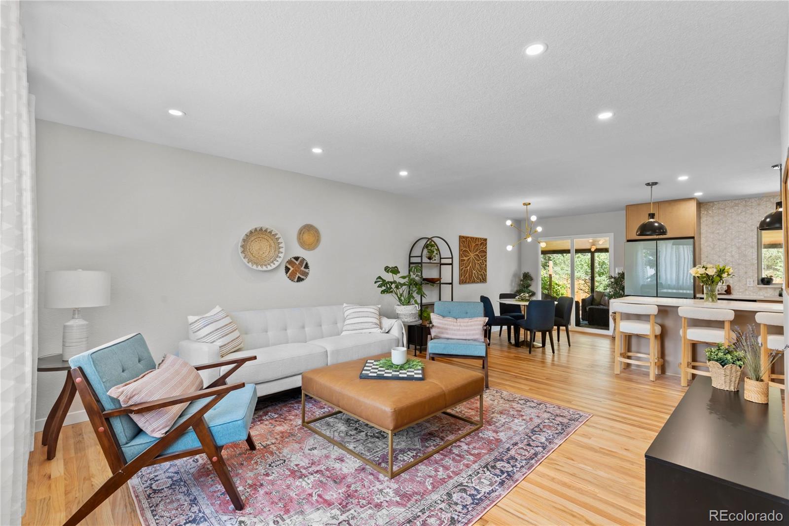MLS Image #3 for 954 s ivy street,denver, Colorado