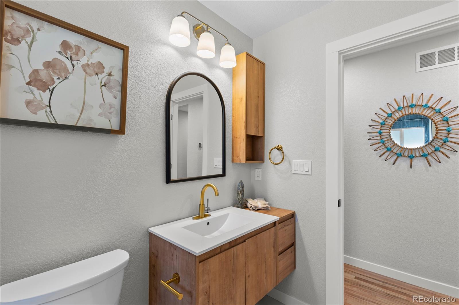 MLS Image #30 for 954 s ivy street,denver, Colorado
