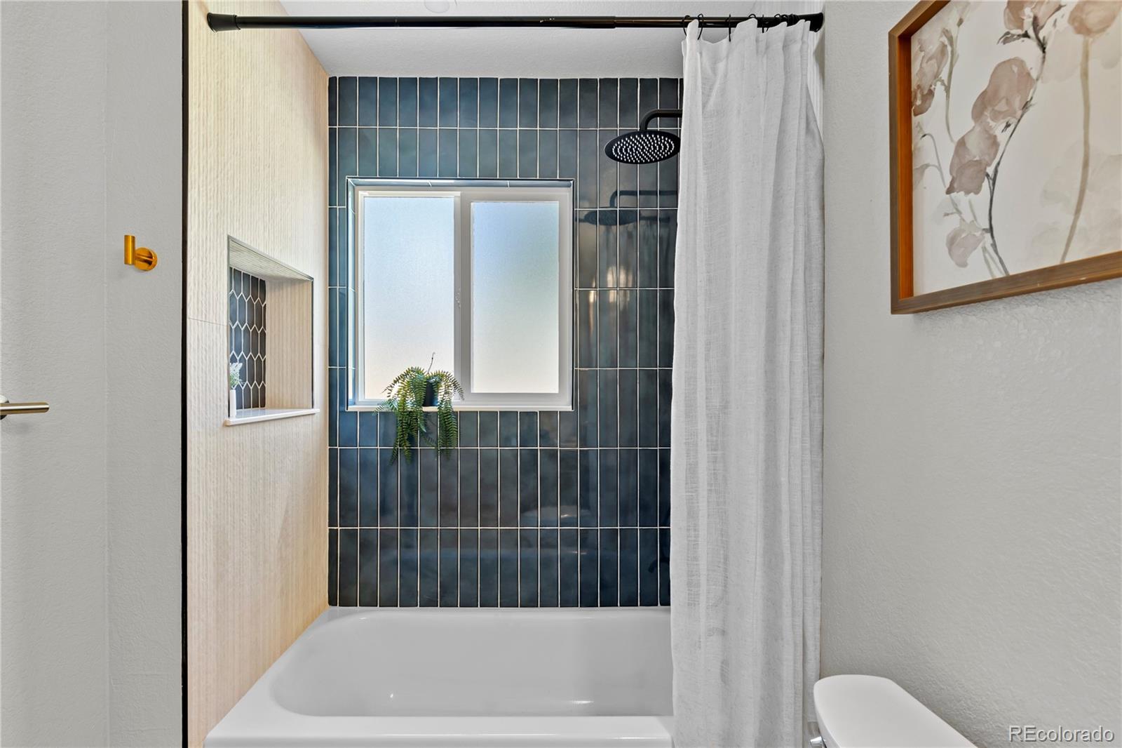 MLS Image #31 for 954 s ivy street,denver, Colorado