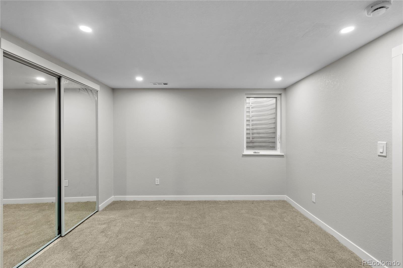 MLS Image #38 for 954 s ivy street,denver, Colorado