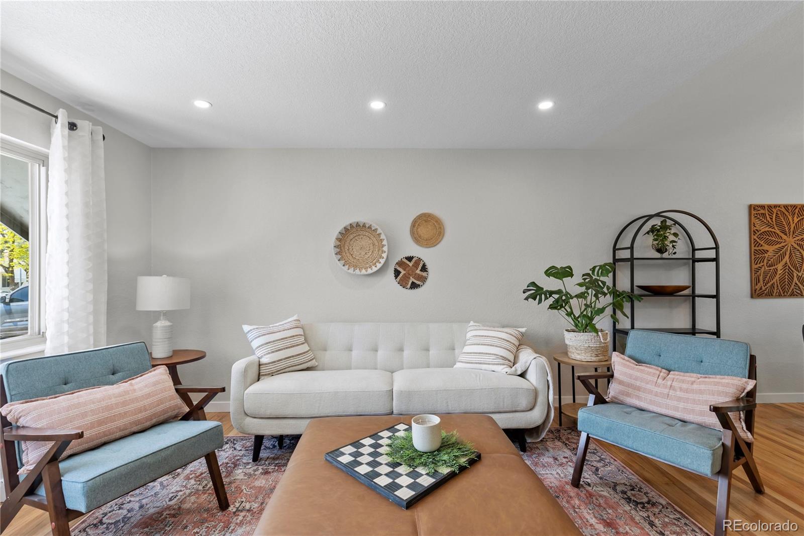 MLS Image #5 for 954 s ivy street,denver, Colorado