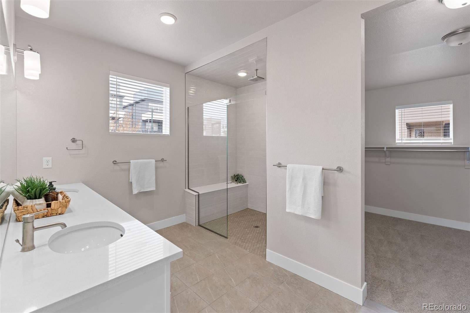 MLS Image #21 for 9751 e 62nd drive,denver, Colorado
