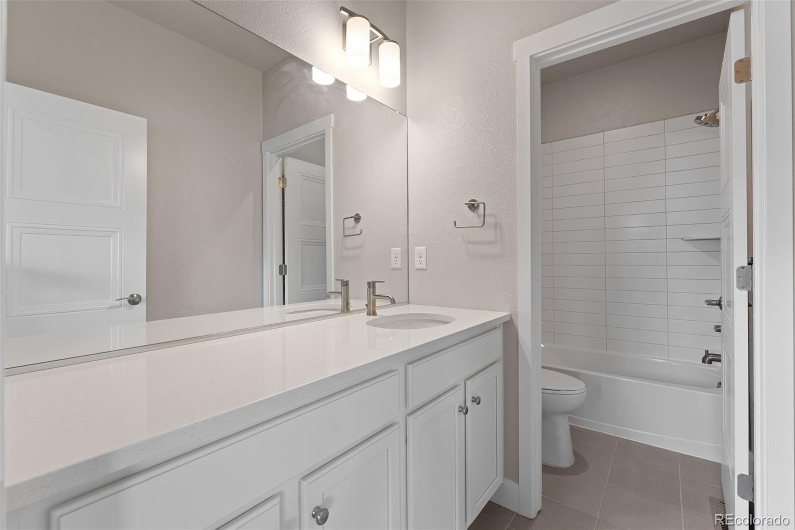 MLS Image #31 for 9751 e 62nd drive,denver, Colorado