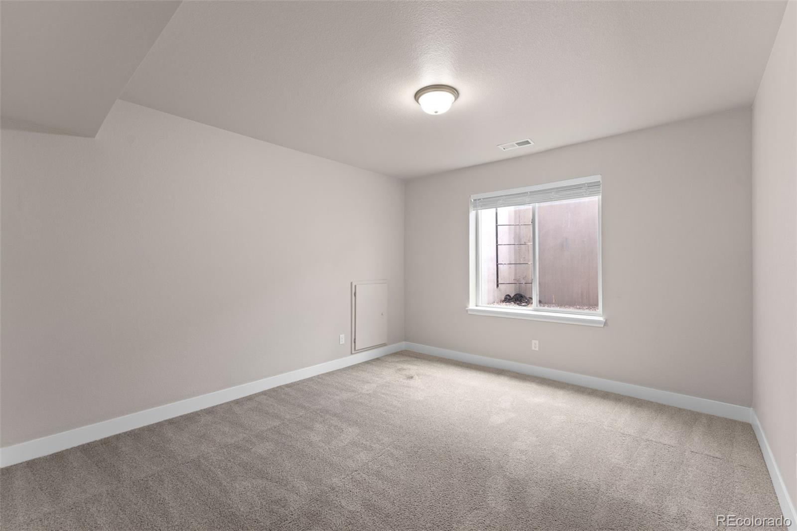 MLS Image #39 for 9751 e 62nd drive,denver, Colorado