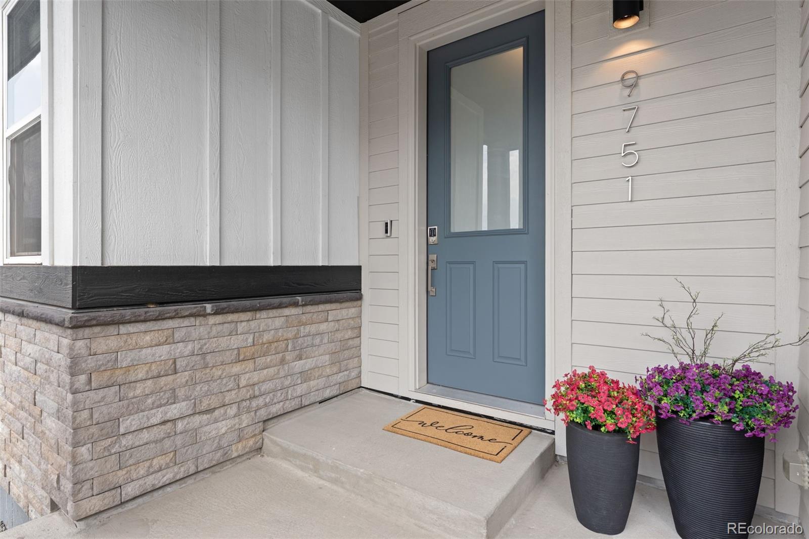 MLS Image #4 for 9751 e 62nd drive,denver, Colorado
