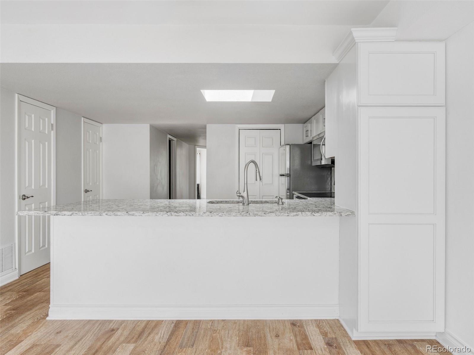 MLS Image #5 for 1226 s monaco street parkway,denver, Colorado