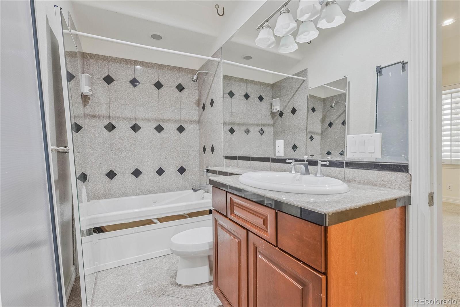 MLS Image #30 for 7018 s netherland way,aurora, Colorado