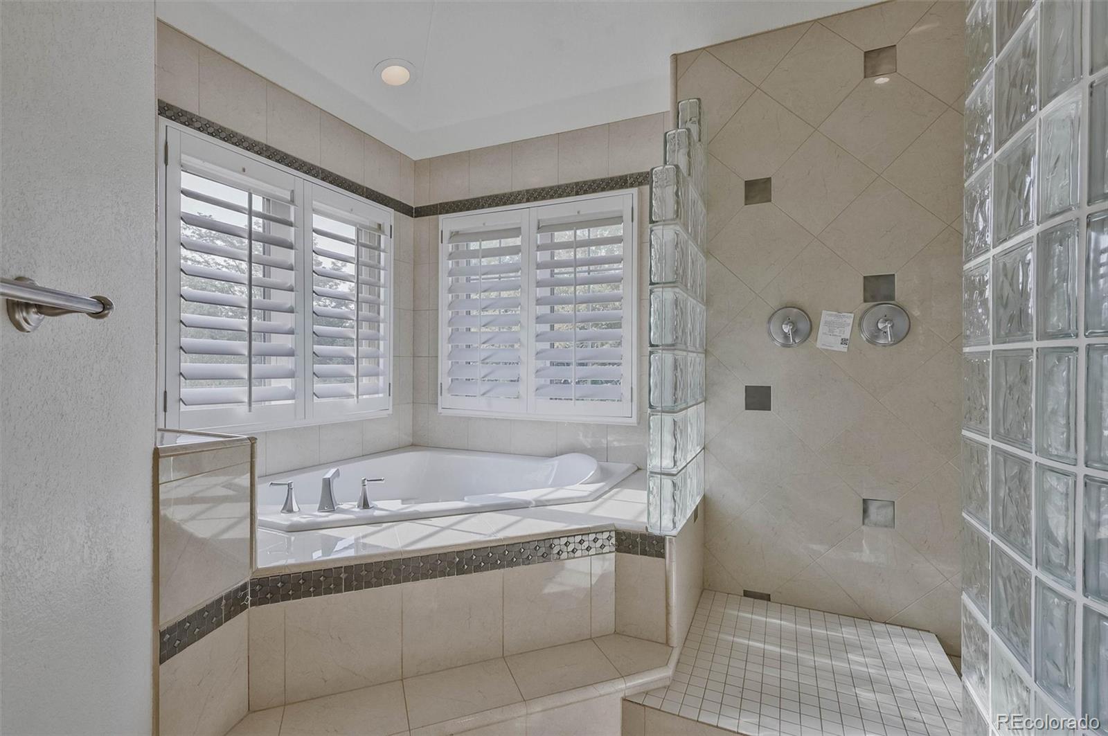 MLS Image #8 for 7018 s netherland way,aurora, Colorado