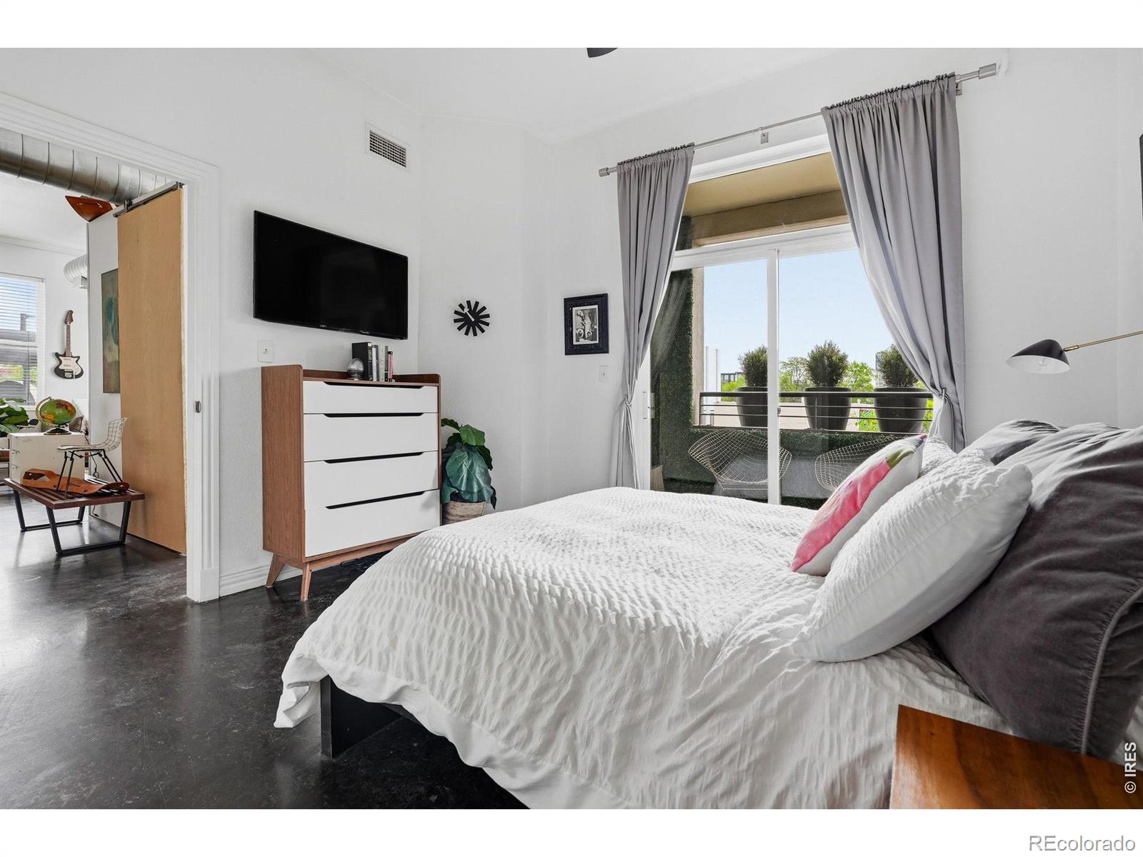 MLS Image #18 for 277 n broadway  209,denver, Colorado