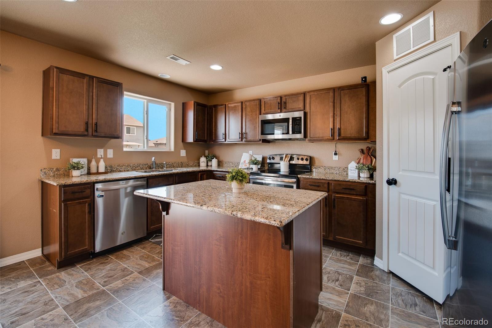 MLS Image #12 for 3641  desert willow lane,colorado springs, Colorado