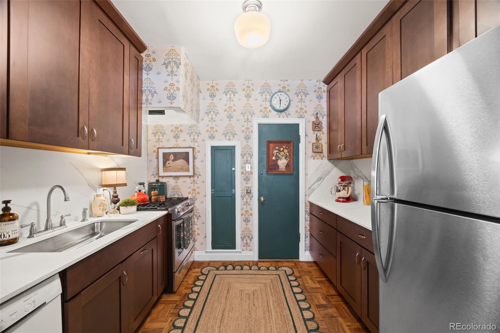 MLS Image #12 for 963 n logan street,denver, Colorado