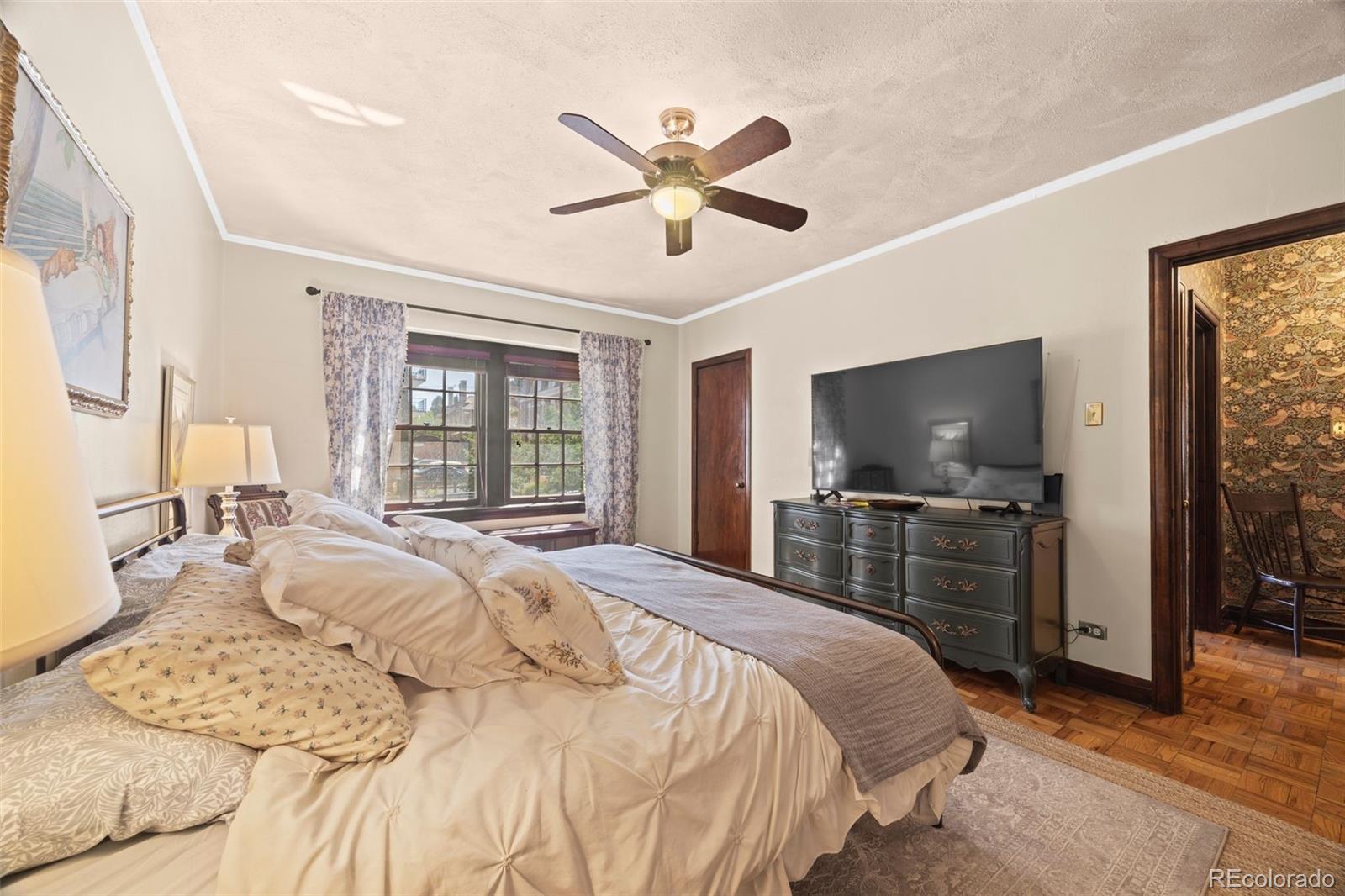 MLS Image #18 for 963 n logan street,denver, Colorado