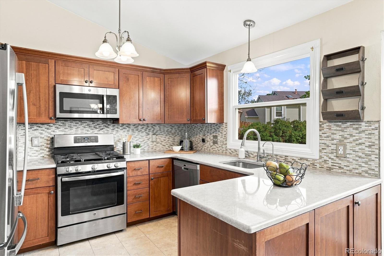 MLS Image #11 for 9427 w nichols place,littleton, Colorado
