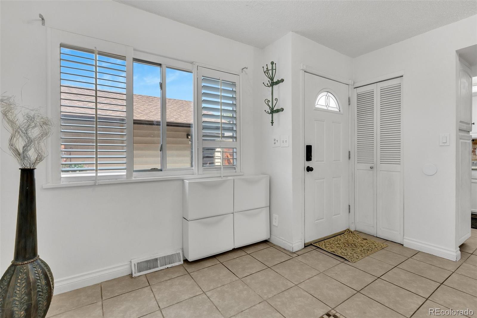 MLS Image #3 for 12005 e yale avenue,aurora, Colorado