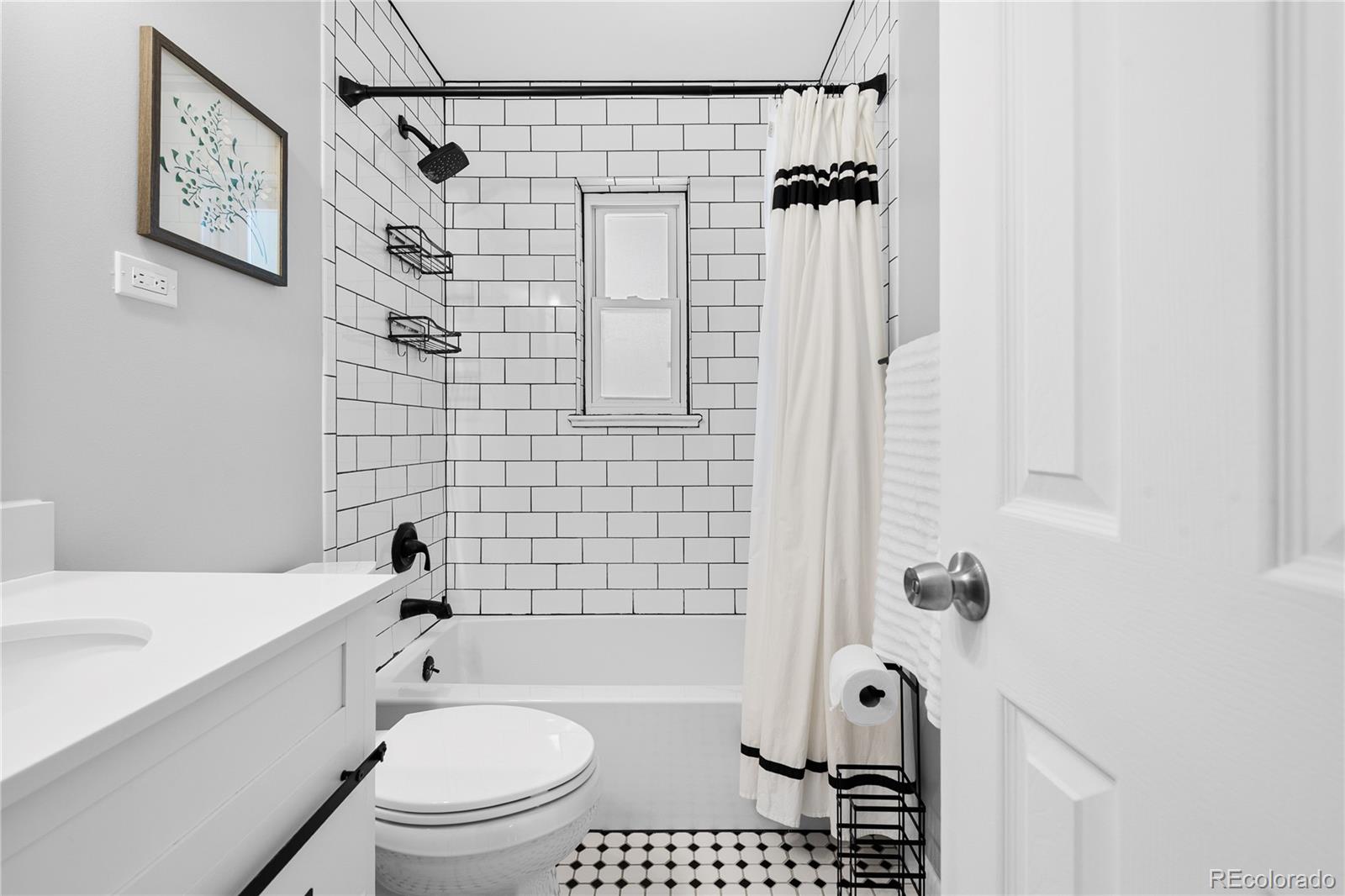 MLS Image #14 for 2331 s wolff street,denver, Colorado