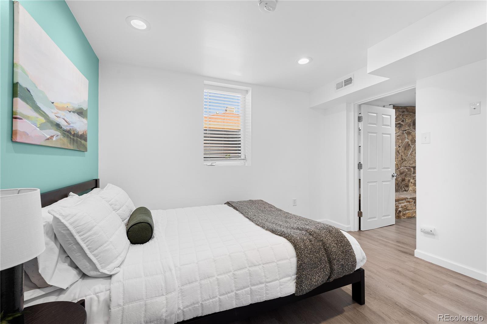 MLS Image #21 for 2331 s wolff street,denver, Colorado
