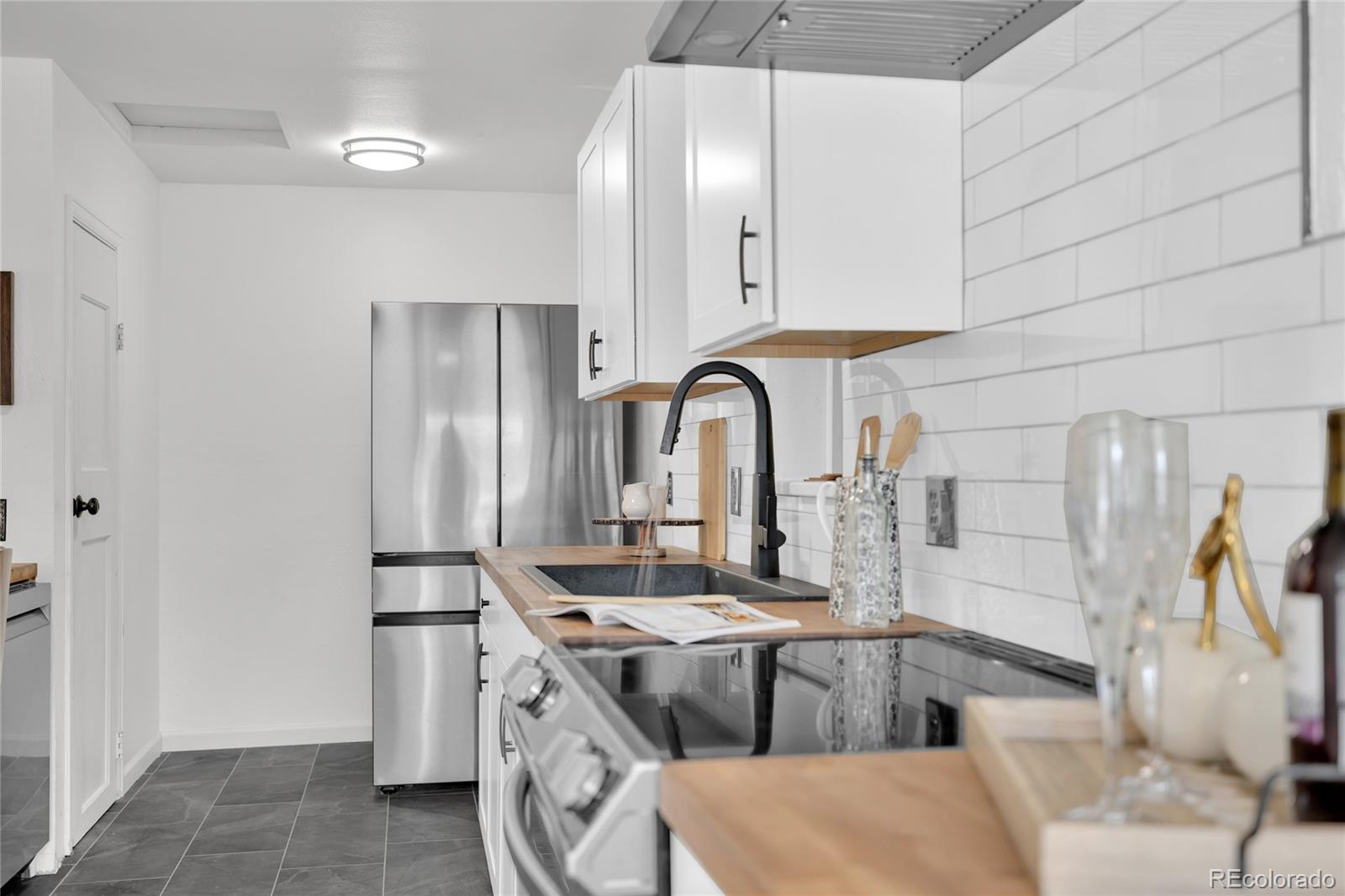 MLS Image #12 for 575 s clay street,denver, Colorado