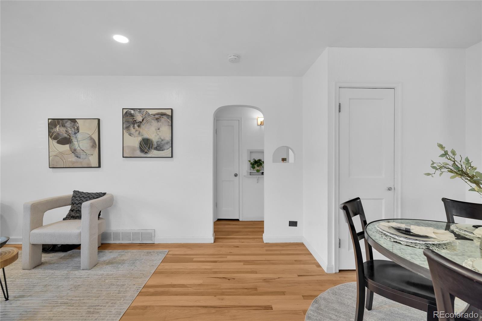 MLS Image #4 for 575 s clay street,denver, Colorado