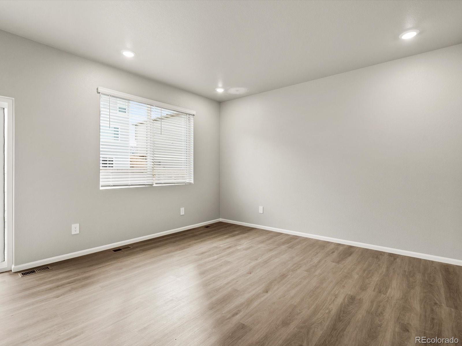 MLS Image #3 for 505  97th avenue,greeley, Colorado