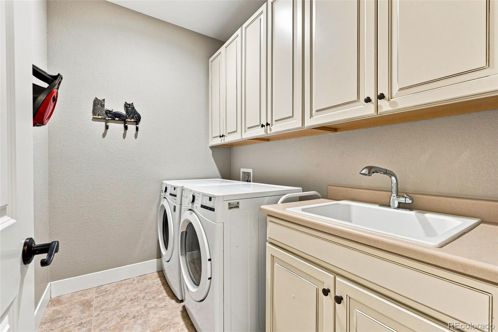 MLS Image #21 for 15784  burrowing owl court,morrison, Colorado