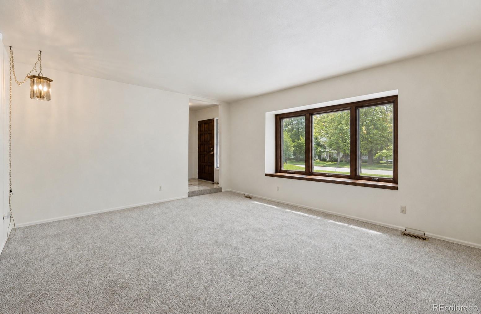 MLS Image #10 for 120  clubridge place,colorado springs, Colorado