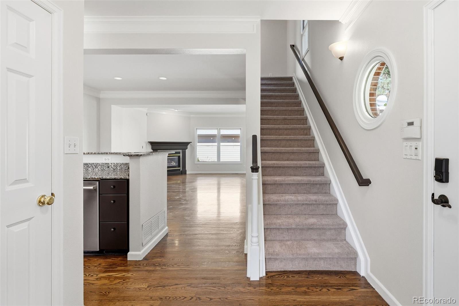 MLS Image #10 for 944  ivanhoe street,denver, Colorado