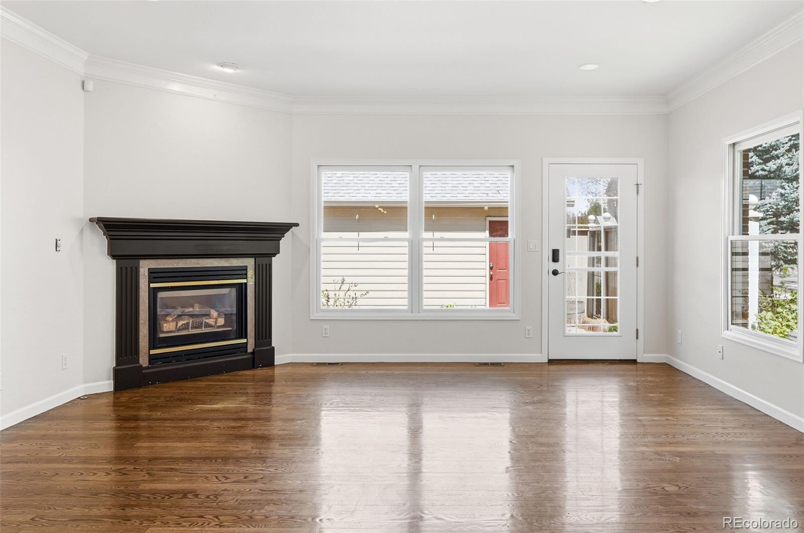 MLS Image #11 for 944  ivanhoe street,denver, Colorado