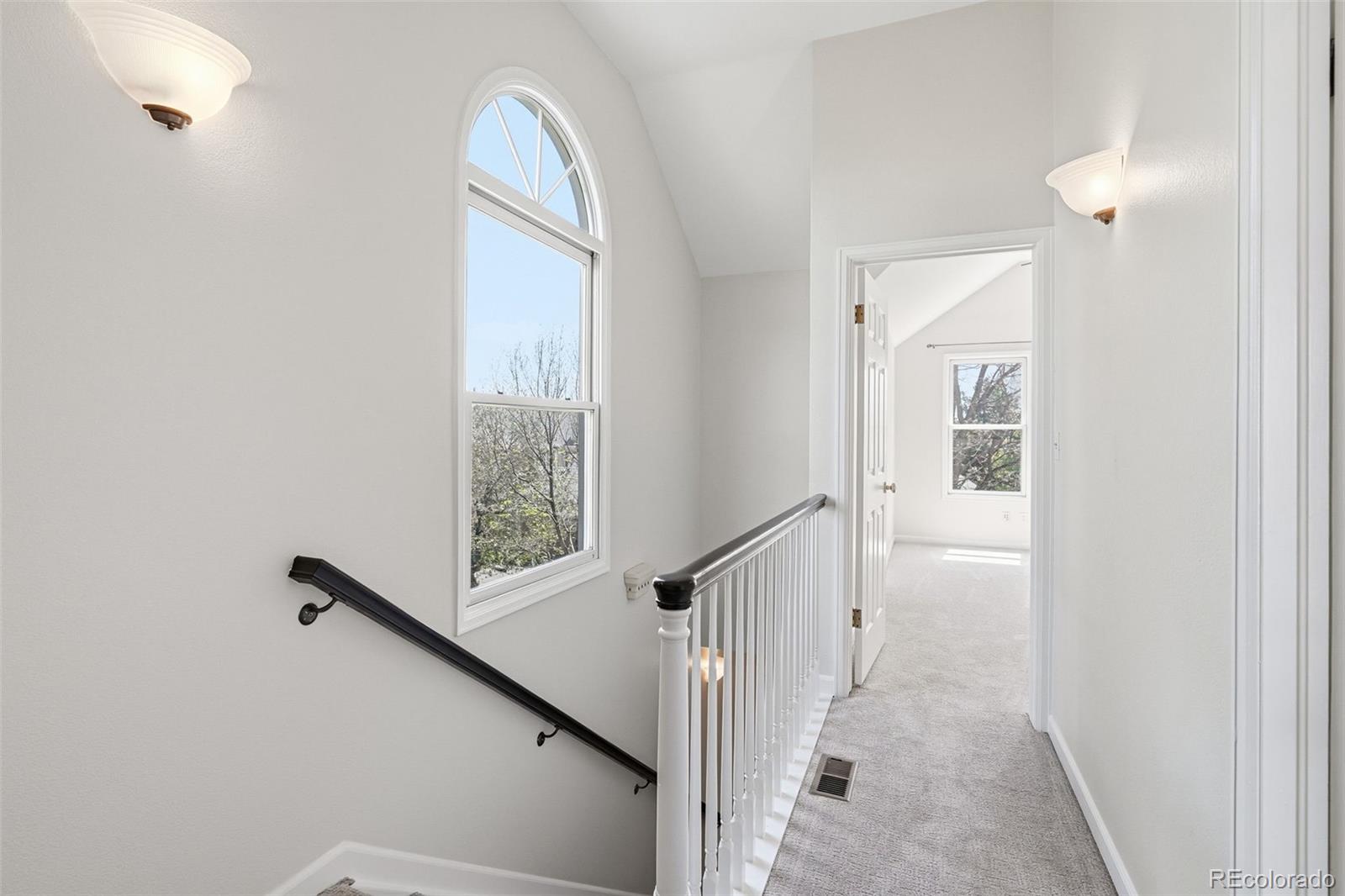 MLS Image #19 for 944  ivanhoe street,denver, Colorado