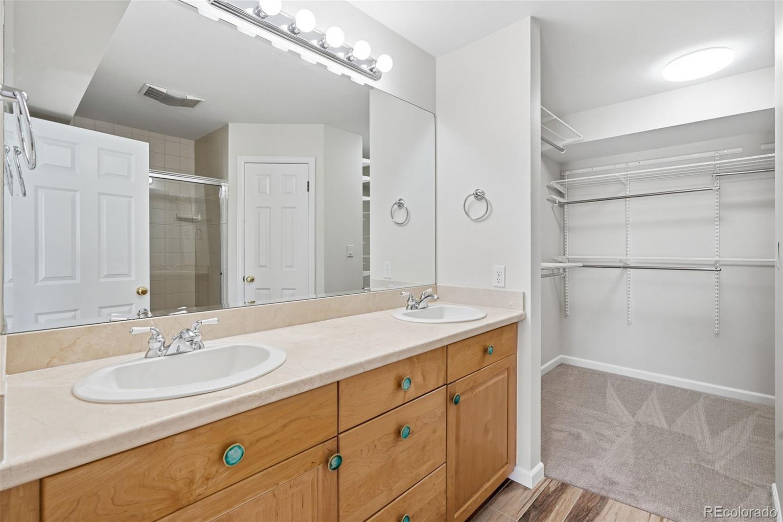 MLS Image #23 for 944  ivanhoe street,denver, Colorado