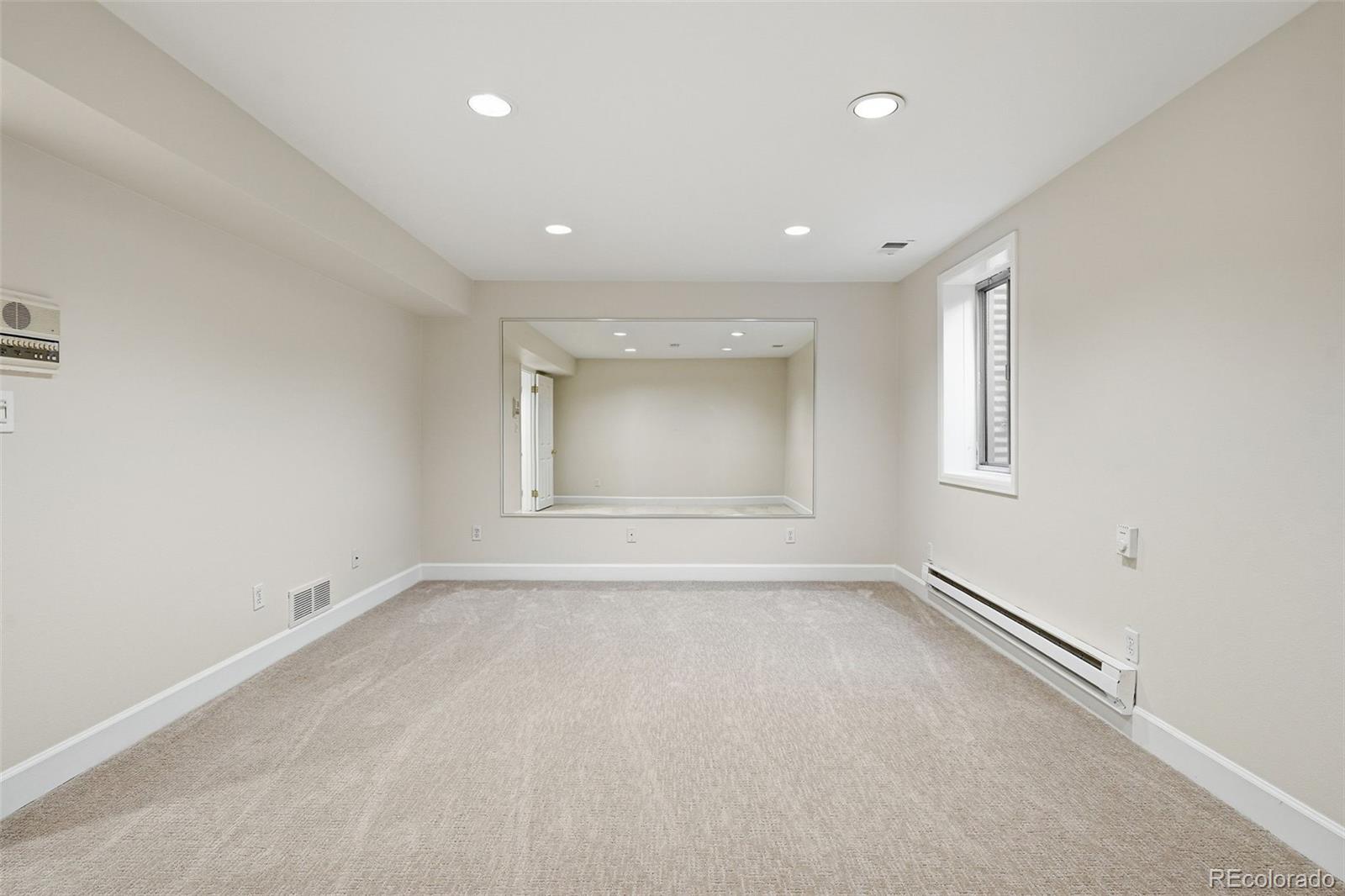 MLS Image #36 for 944  ivanhoe street,denver, Colorado