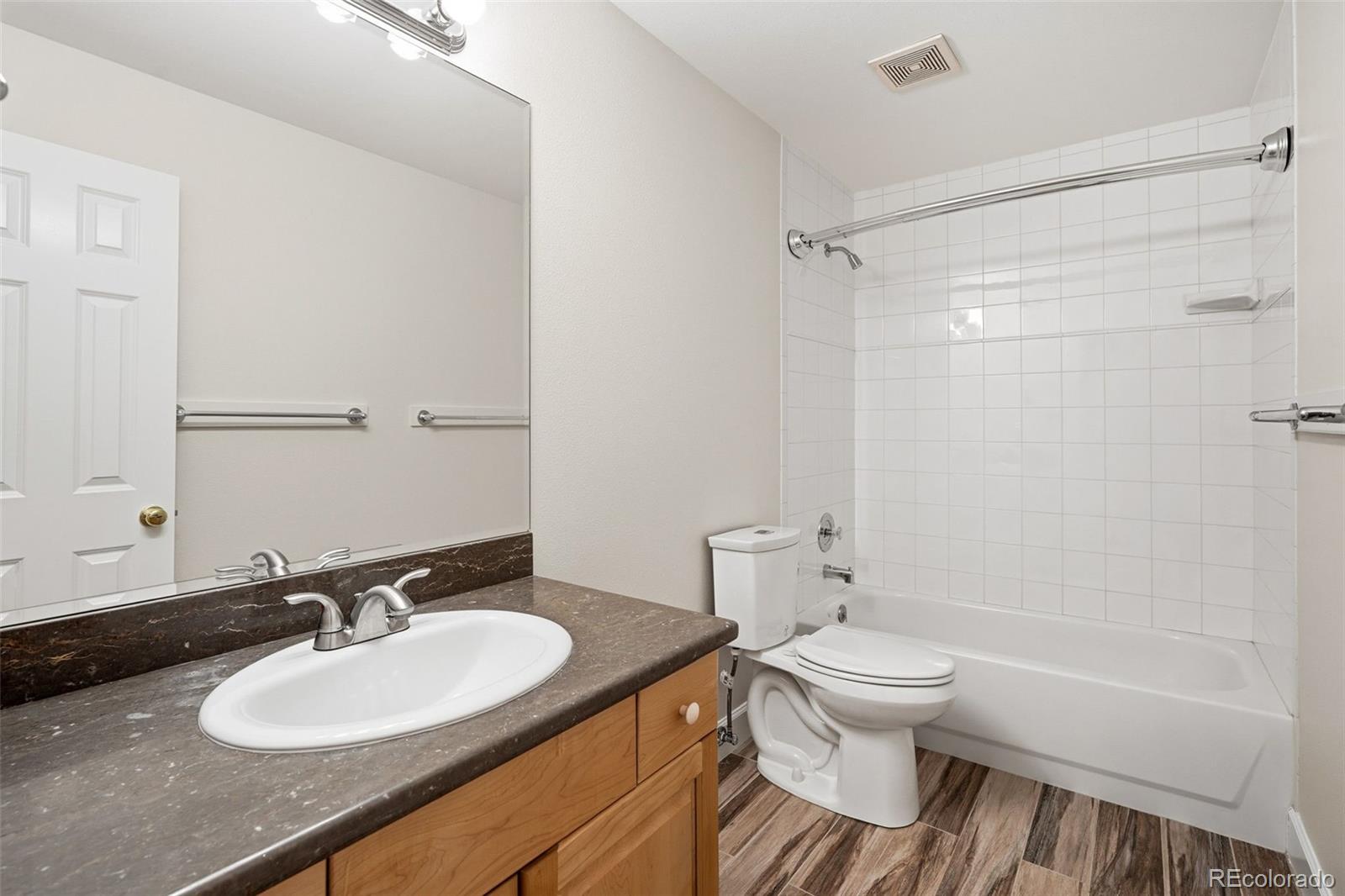 MLS Image #38 for 944  ivanhoe street,denver, Colorado